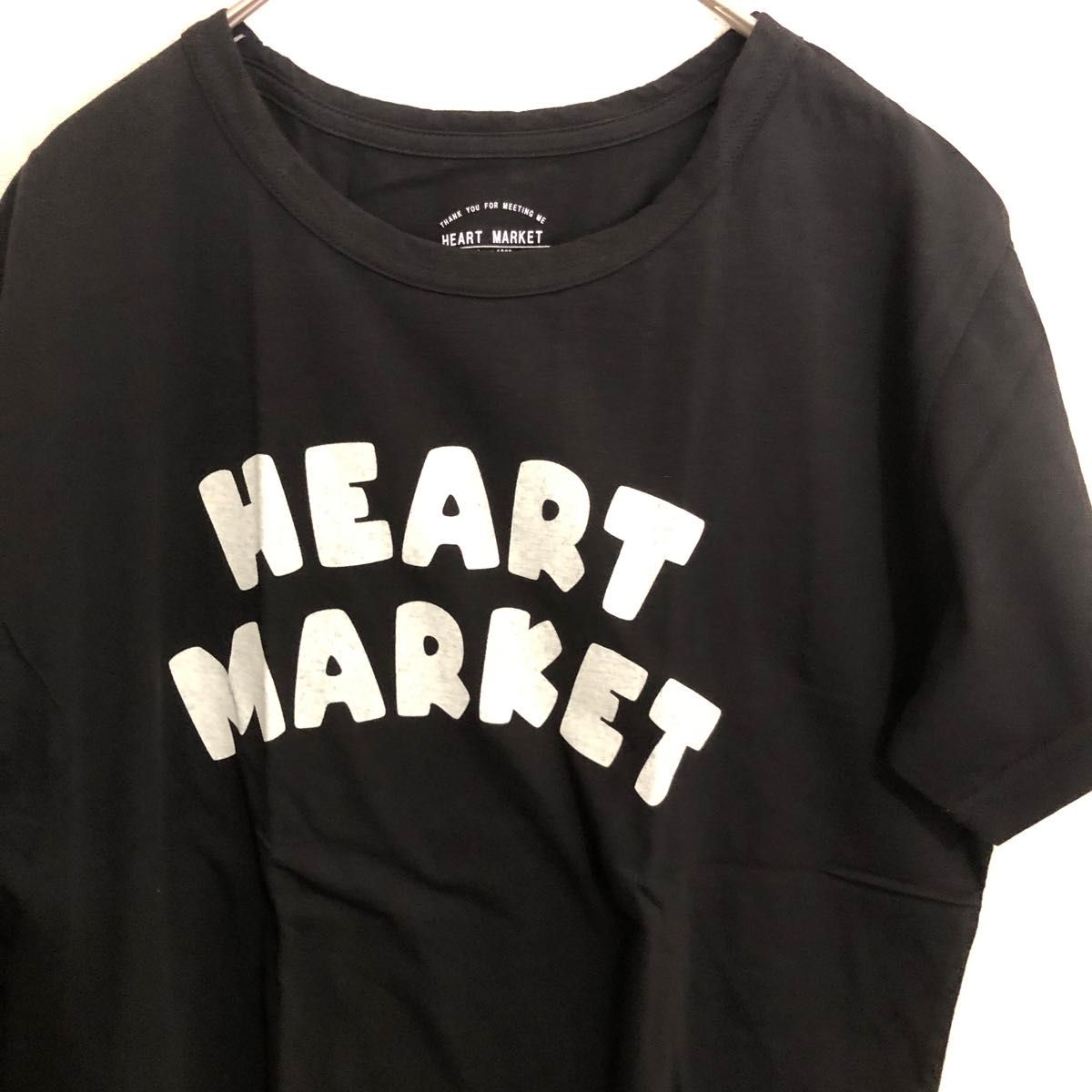 ハートマーケット　Tシャツ ブラック新品 ブラック 半袖プリントTシャツ 黒 Tシャツ