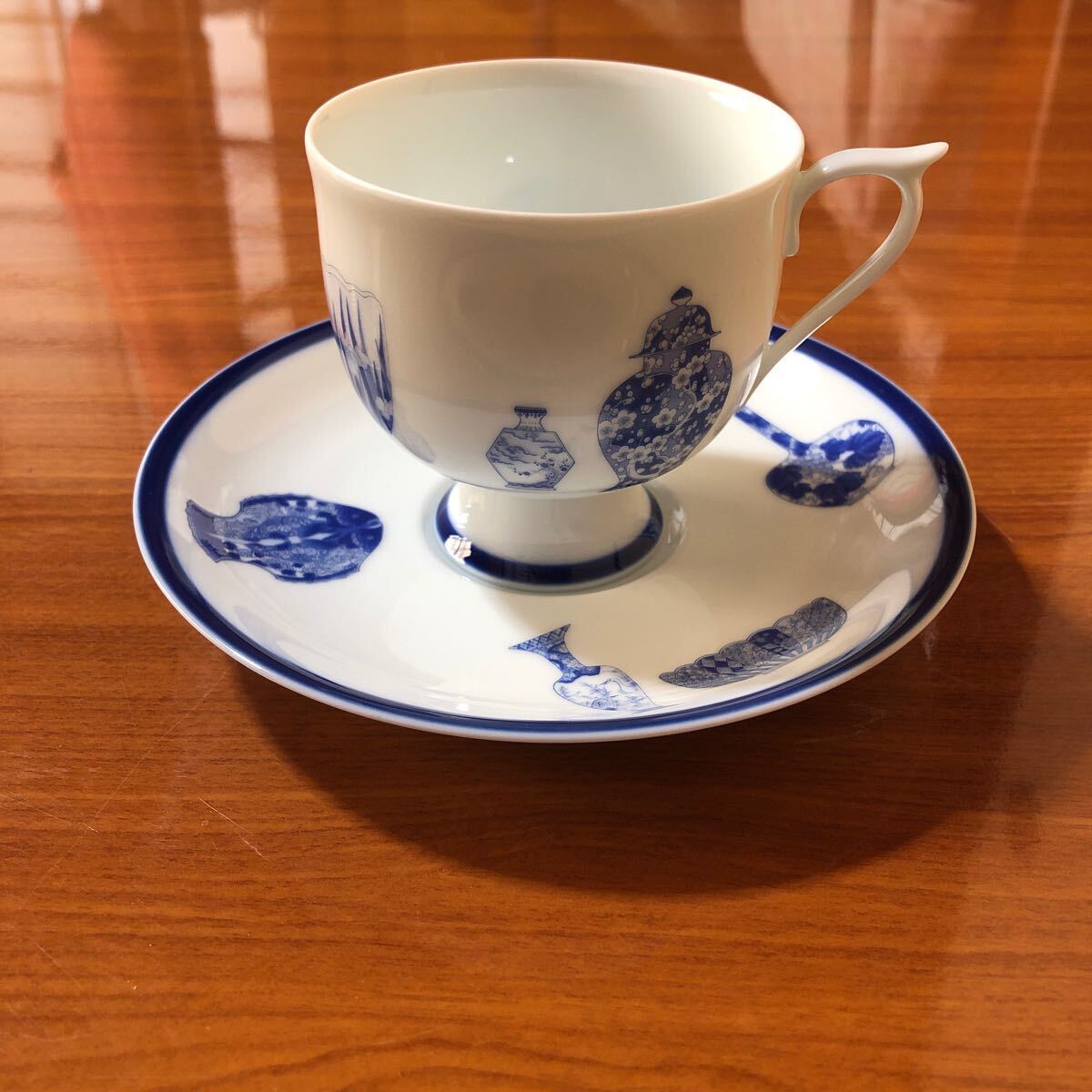 送料無料〉深川製磁 ブルーチャイナ カップ&ソーサー デミタス 送料無料〉深川製磁 ブルーチャイナ カップ&ソーサー デミタス