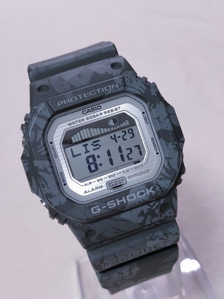 市場枯渇カラー/ハイビスカス迷彩!!【タイドグラフ搭載!良品】G-SHOCK G-LIDE GLX-5600F 防水性能200m