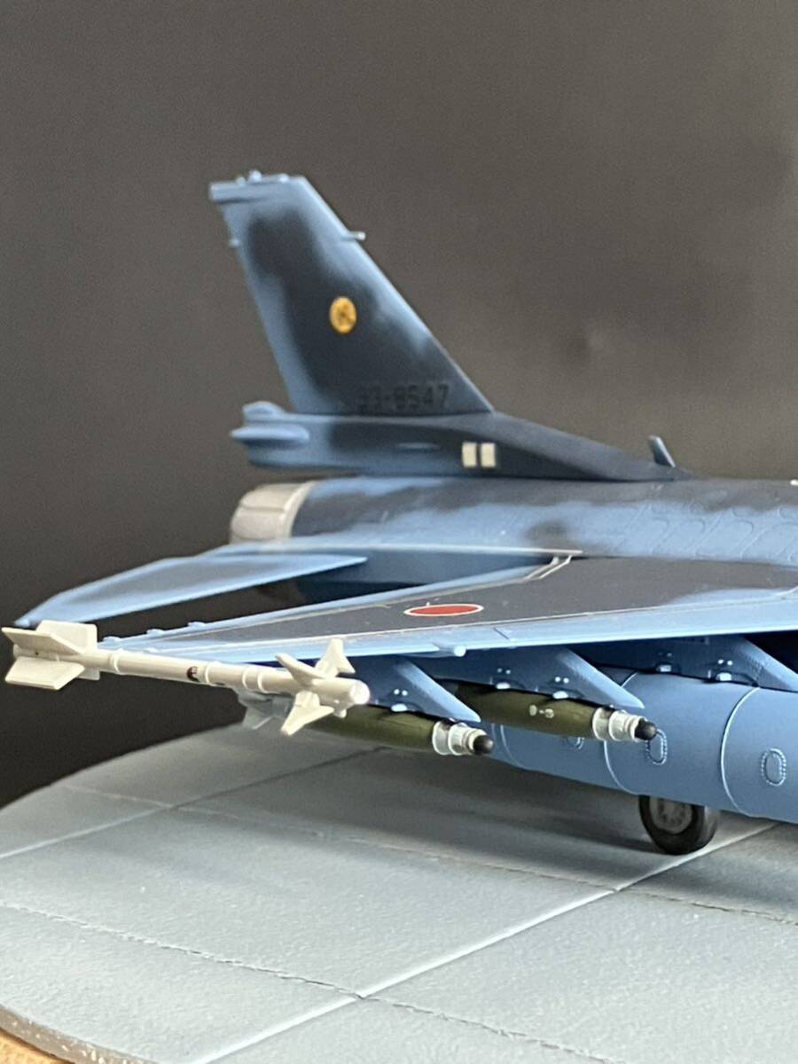 1/72 航空自衛隊　支援戦闘機　F-2A 第6飛行隊 築城基地所属機［塗装済み完成品］木製ベース付　ファインモールド製_画像7