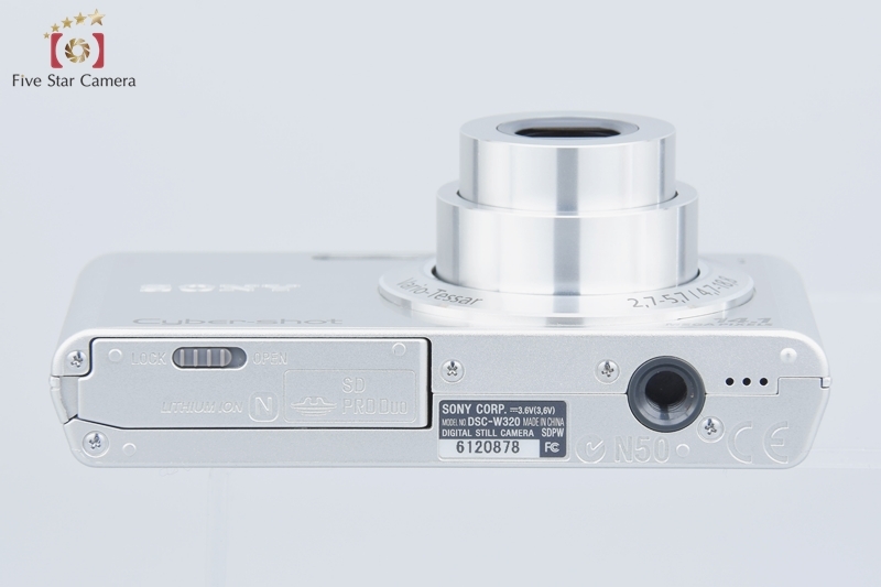 【中古】SONY ソニー Cyber-shot DSC-W320 シルバー コンパクトデジタルカメラ 元箱付き_画像9