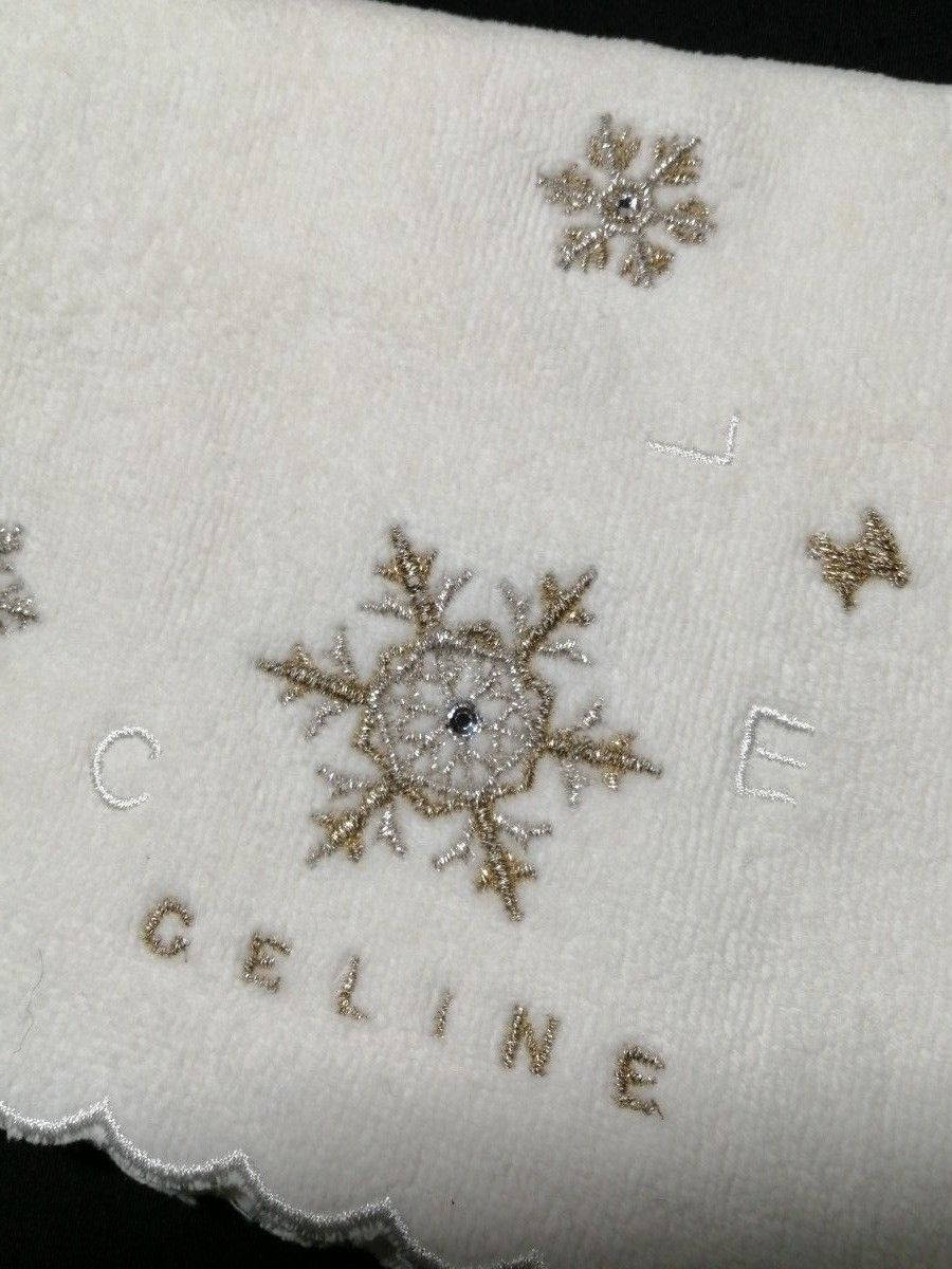 CELINE　セリーヌ　ハンカチ　タオルハンカチ　雪の結晶とセリーヌロゴ刺繍　ストーン付　【USED】