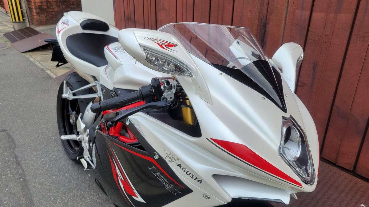 ★☆走行少ない希少なRR！MV AGUSTA F4RR MY2014　MVアグスタ　F4RR MY2014 極上中古車！☆★_画像2