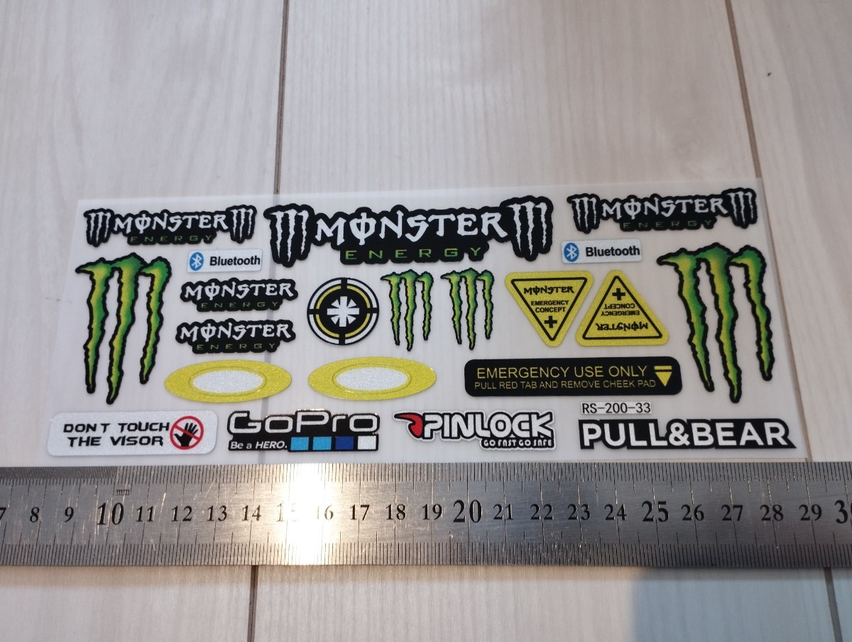 バイクステッカー 約20枚セット（1シート分） 防水 ヘルメットステッカー  monster energy バイザーステッカー モンスターエナジーの画像1