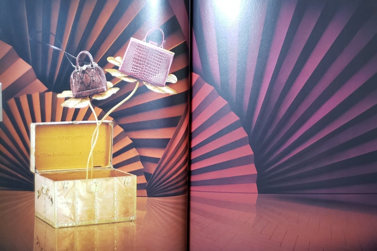 ルイ・ヴィトン　LOUIS VUITTON 2012 コレクション　カタログ_画像4