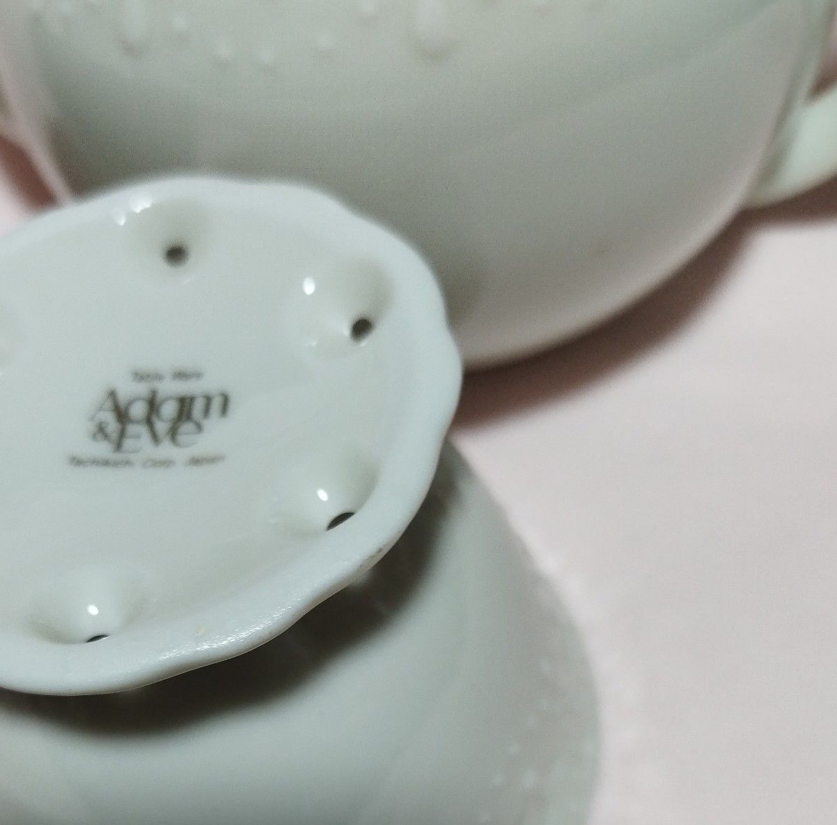 Adam＆Eve　ティーポット ティーカップ　デザインが上品で可愛いです　未使用品