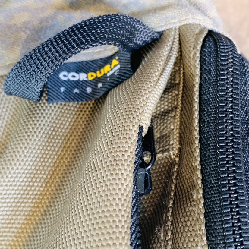 新品未使用品 WORKMAN Fieldcore ワークマン フィールドコア CORDURA(R) コーデュラ ボディバッグ ウエストバッグ カーキ カモフラ 作業着_画像6