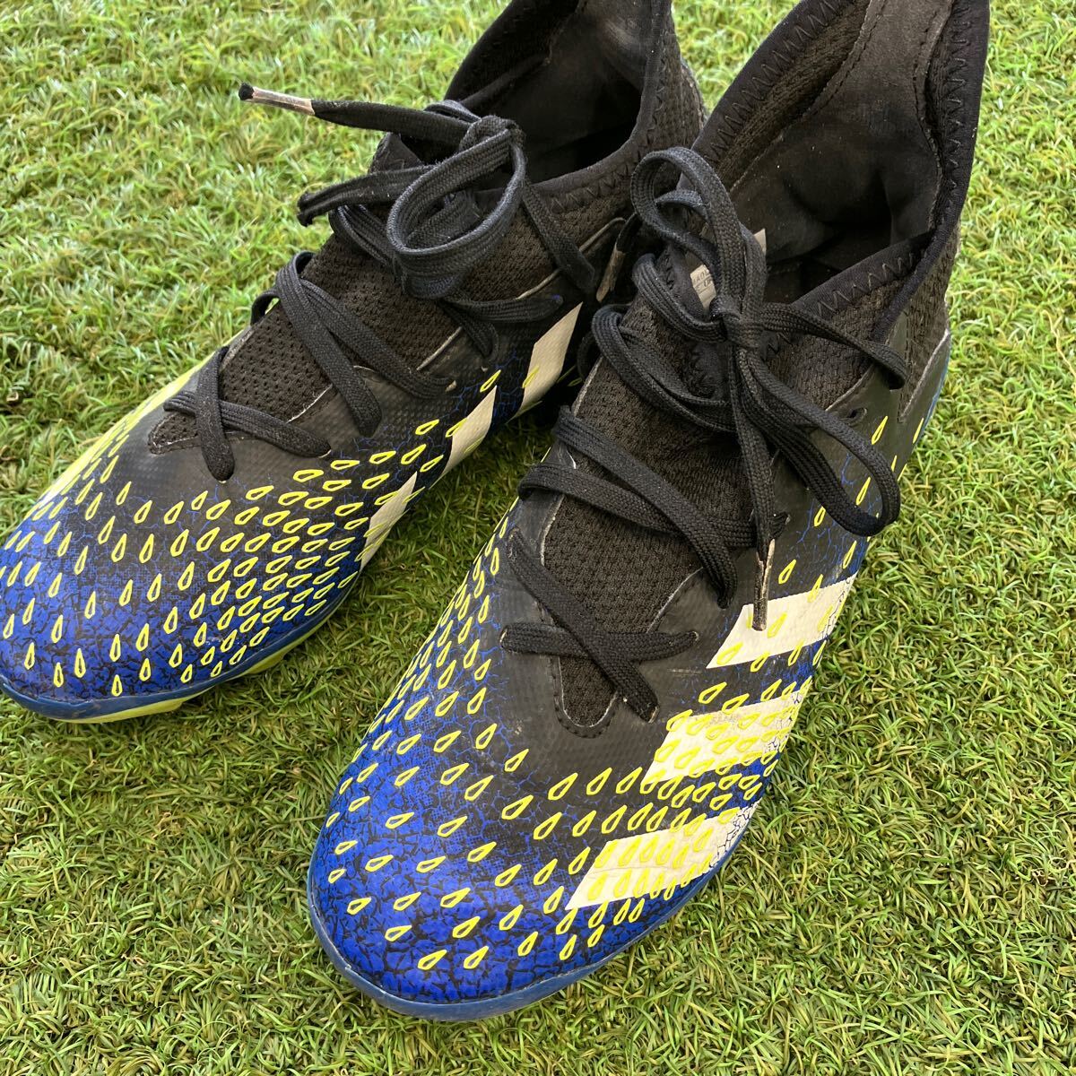 【中古品】adidas ジュニアサッカースパイク　21cm_画像1