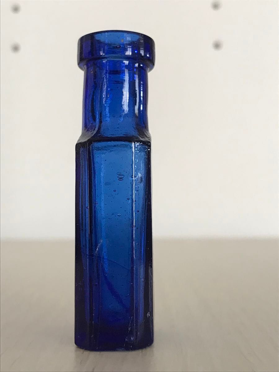 神薬　医薬部外品　空き瓶　レトロ瓶　薬瓶　アンティーク　ボトル　コバルトブルー　昭和　大正