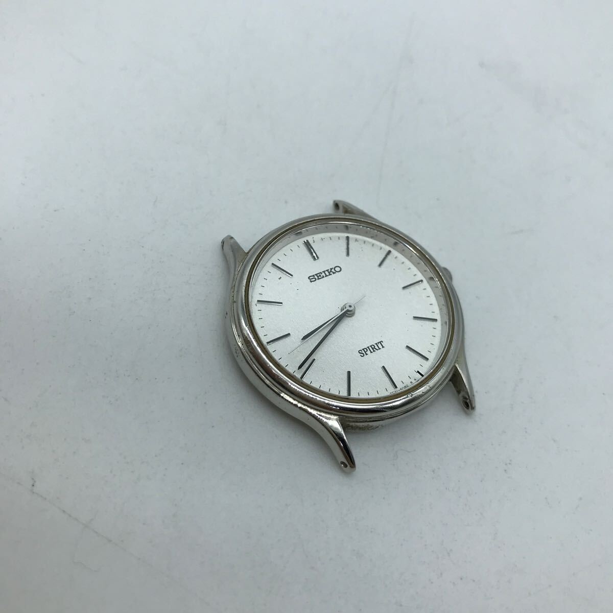 SEIKO セイコー SPIRIT スピリット 5E31-6040 腕時計 ベルト無 シルバー 動作品_画像2