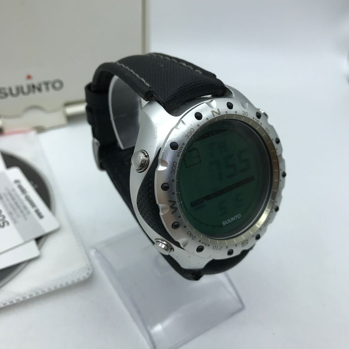 SUUNTO スント X-LANDER MILITARY SS012926110 腕時計 箱付き 動作品_画像2