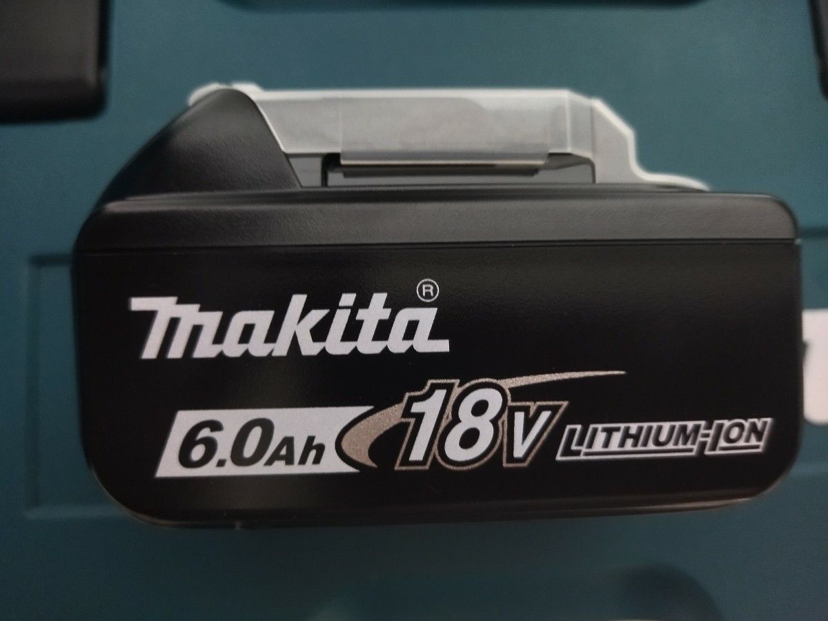 新品 純正品 マキタ リチウムイオンバッテリーBL1860B   makita