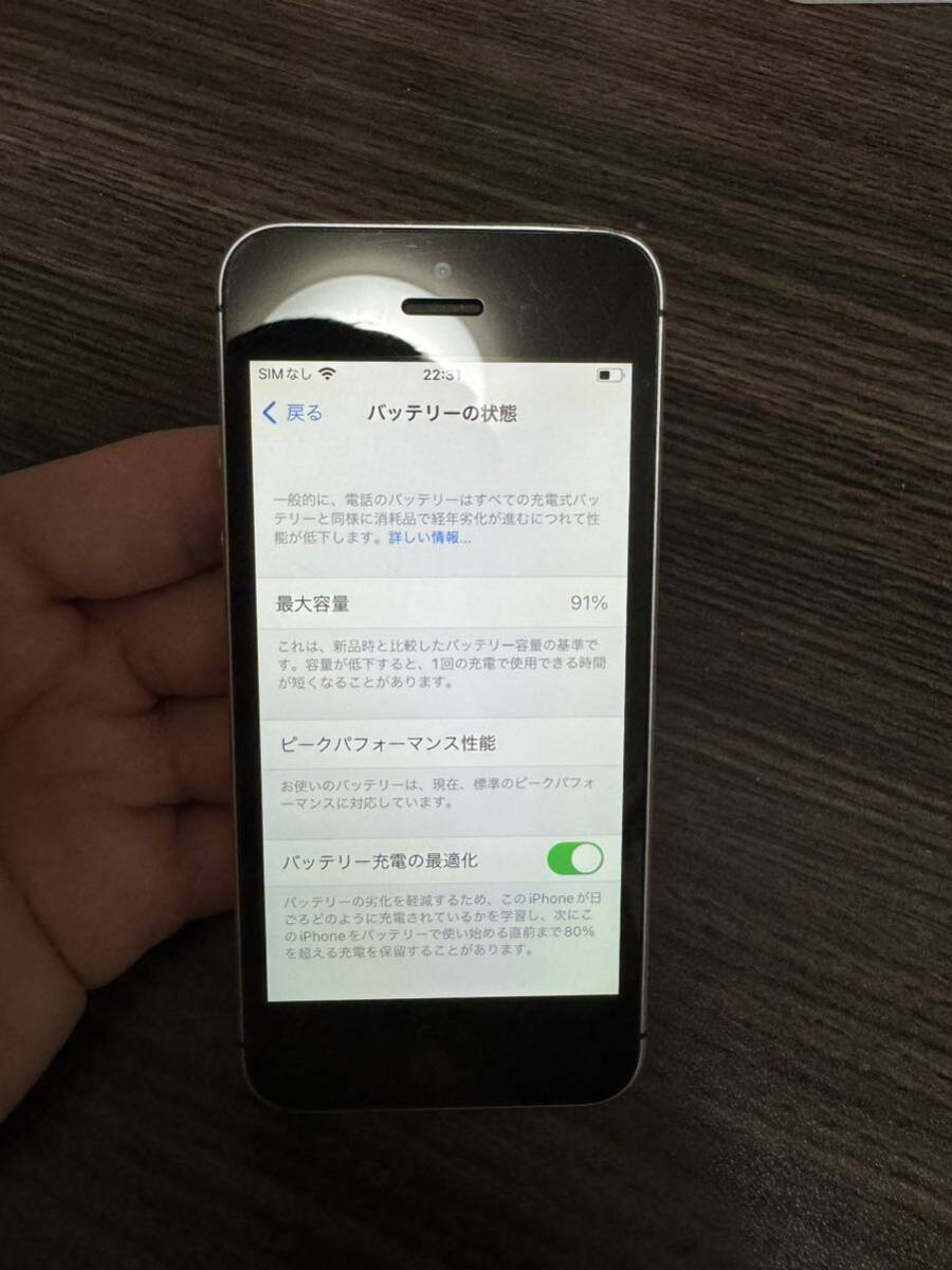 iPhone SE Space Gray 16 GB SIMフリー_画像3