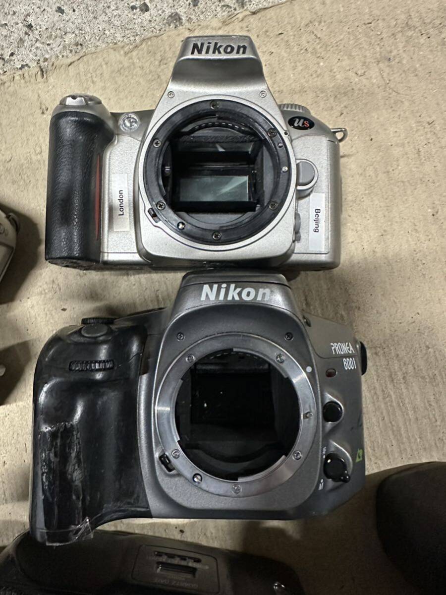 (M)Nikon 一眼レフカメラ Fシリーズ50,90,401s,601,pronea など まとめて35台 ジャンク品の画像8