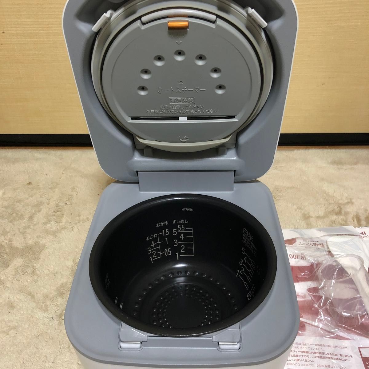 日立　RZ-V100FM 美品　炊飯器　ふっくら御膳