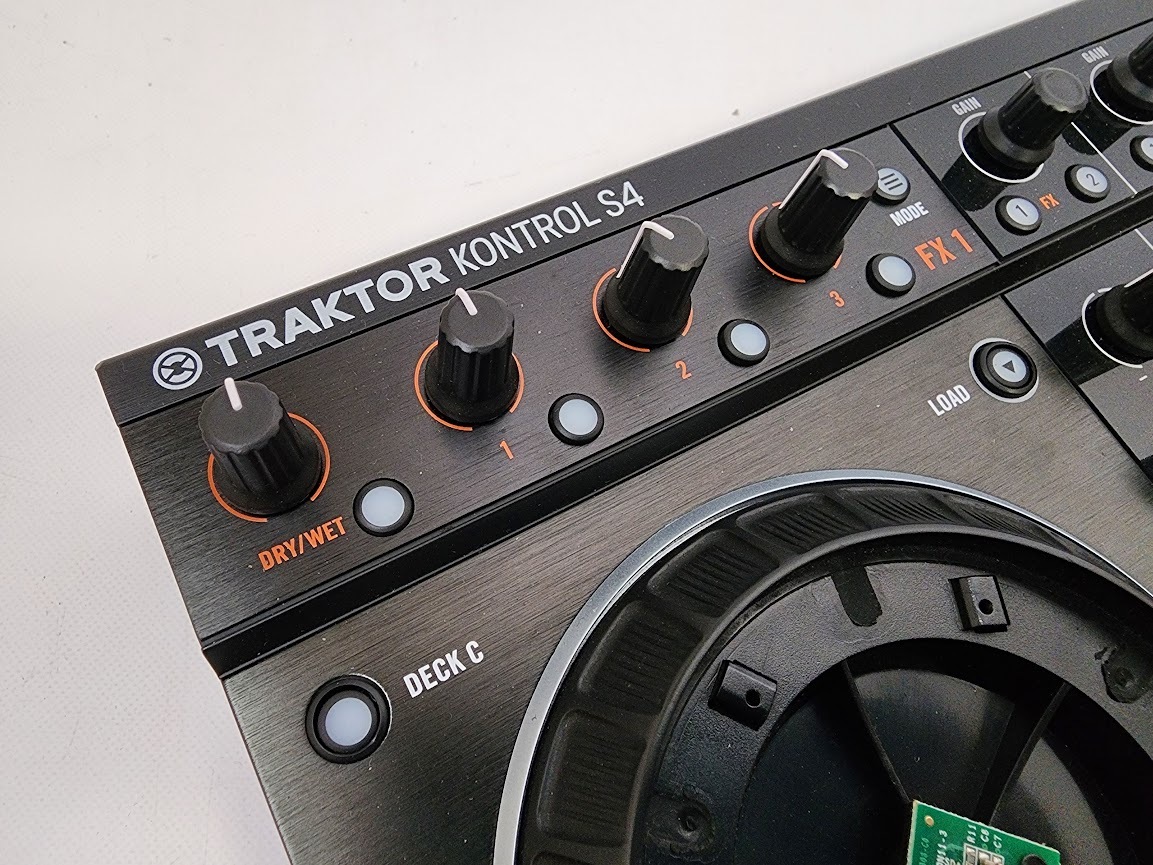 Native Instruments TRAKTOR KONTROL S4 MK2 DJコントローラー _画像4