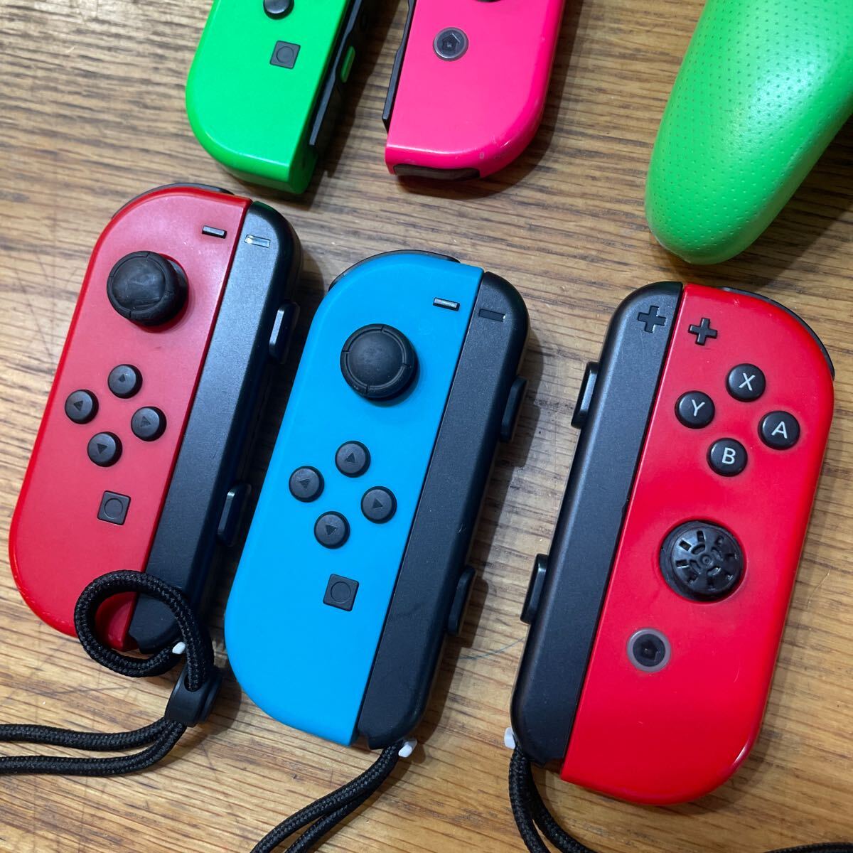 ジャンク Joy-Con Nintendo Switch ニンテンドー スイッチ コントローラー ジョイコン スプラトゥーン 壊れ 動作未確認の画像4