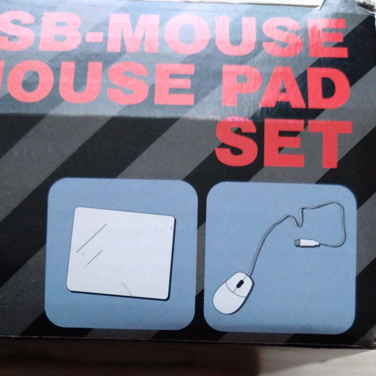 進撃の巨人　USBマウス＆マウスパッドセット