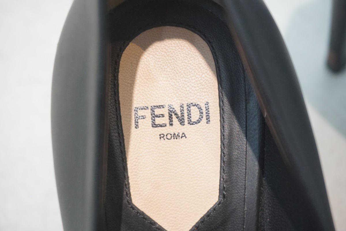 美品 正規 FENDI フェンディ LEATHER PUMPS ポインテッドトゥ レザー パンプス ハイヒール ブラック 37黒 本物1226N▲_画像4