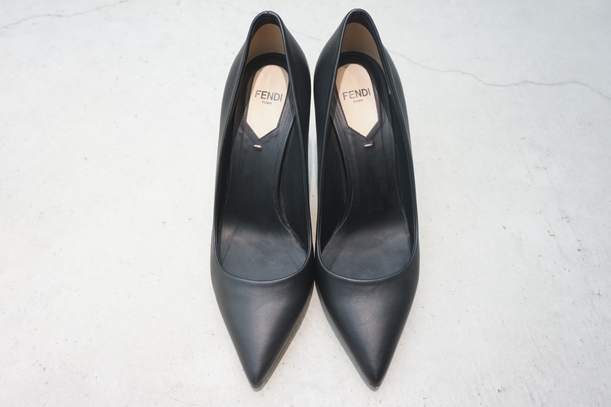 美品 正規 FENDI フェンディ LEATHER PUMPS ポインテッドトゥ レザー パンプス ハイヒール ブラック 37黒 本物1226N▲_画像1