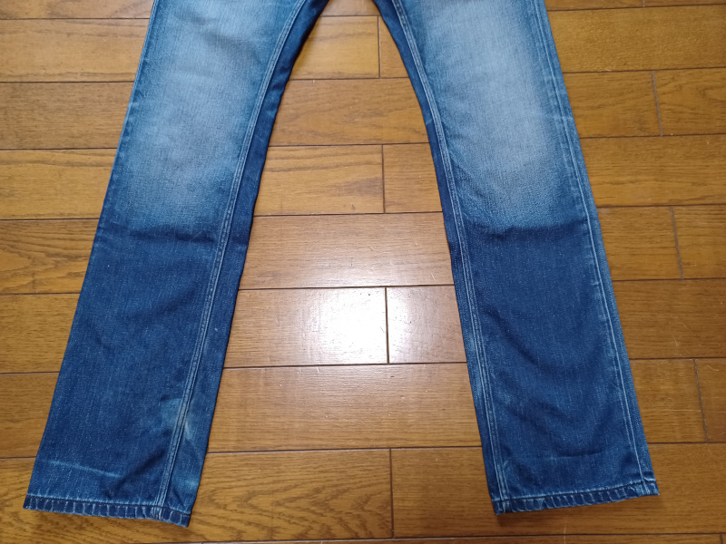 Levi's PCL16B　w32(82cm)　ストレートジーンズ　ユーズド加工　送230円可能　スソにシミ有り_画像3