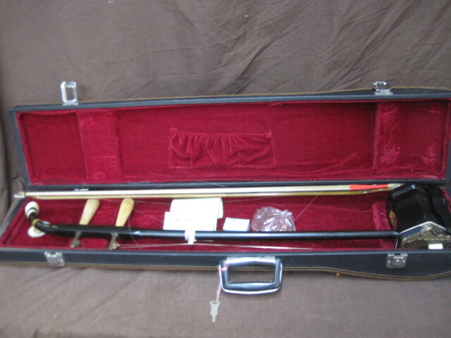 [B110]. Kirameki . two . stringed instruments China musical instruments tradition musical instruments stringed instruments on sea race case attaching 