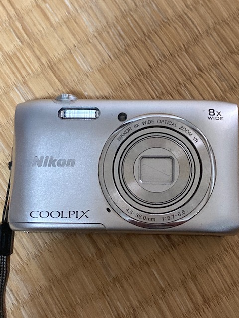 Nikon ニコン COOLPIX S3600 クリスタルシルバー silverの画像2