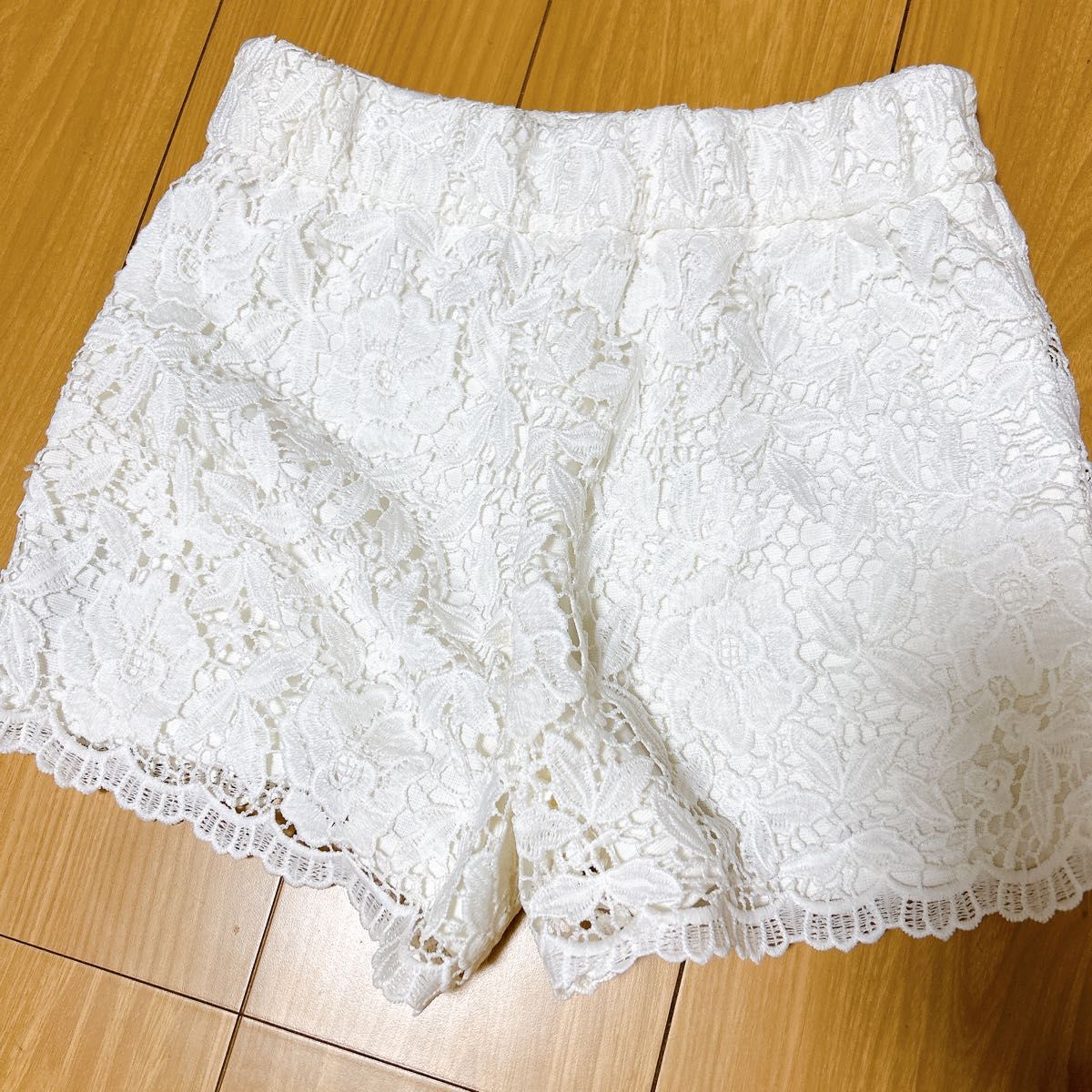 花柄レース　ショートパンツ