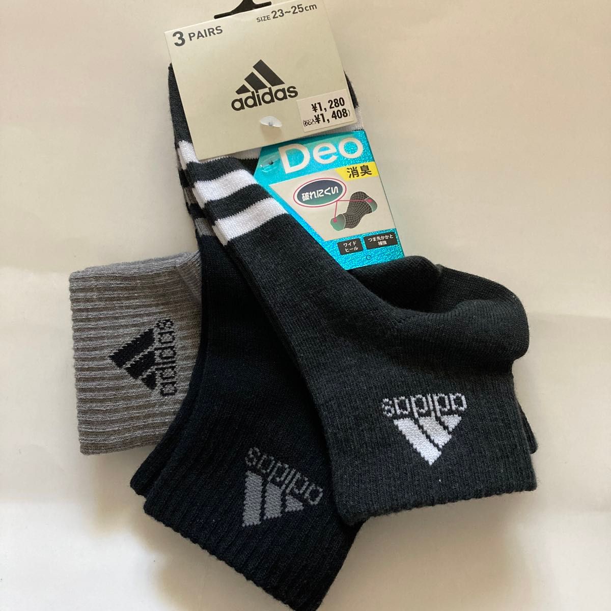 ５足☆アディダス adidas ☆ソックス☆23〜25㎝ ☆3足セット＆２足、合計５足です♪