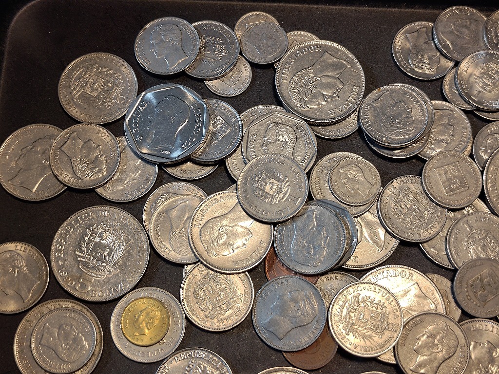 【1円スタート】ベネズエラ・ボリバル共和国　ボリバル硬貨　おまとめ　約0.5㎏_画像2
