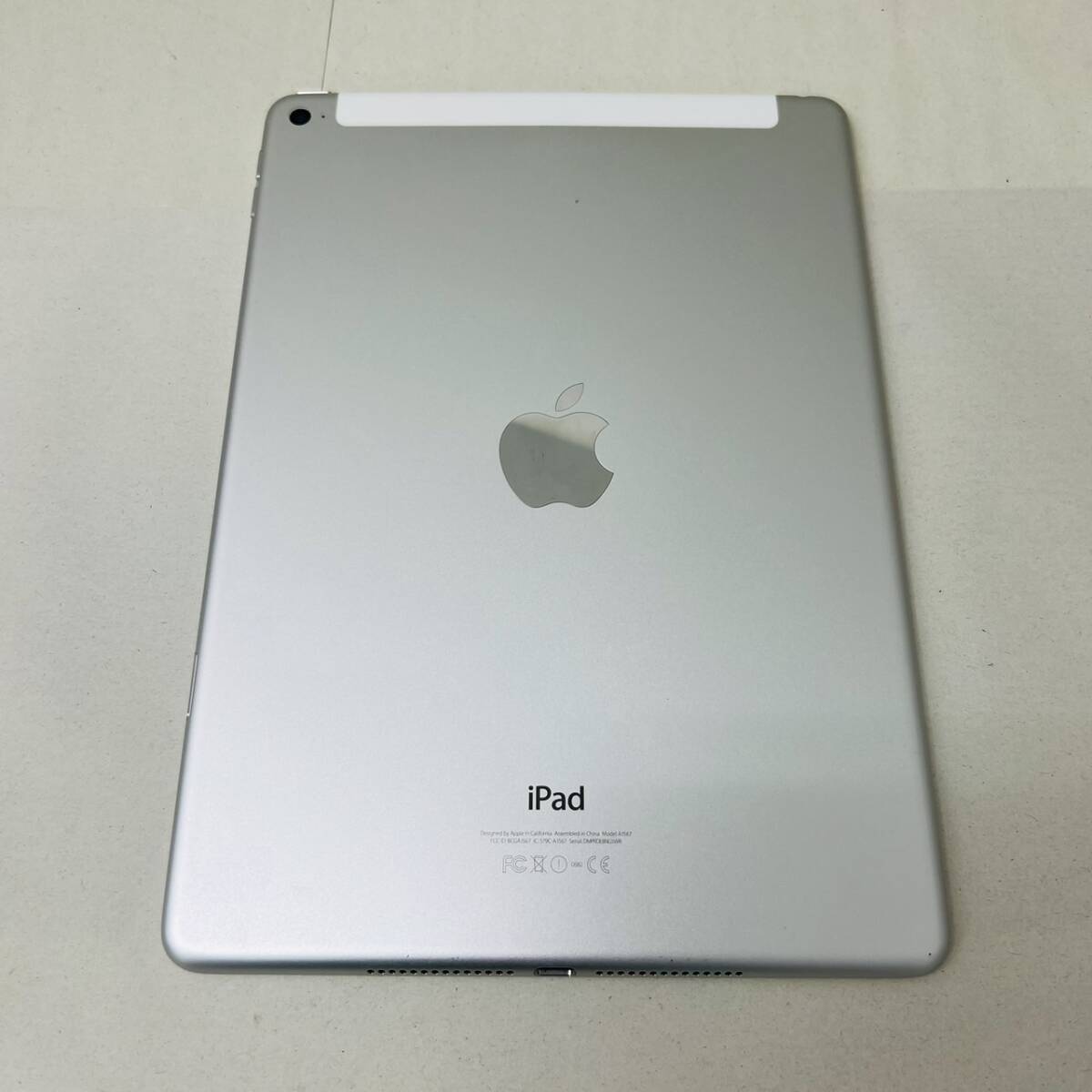 【MMY3467KK】１円スタート 初期化済み au Apple iPad Air 2 Wi-Fi+Cellular 16GB A1567 MGH72J/A 判定〇 シルバー 本体のみ_画像4