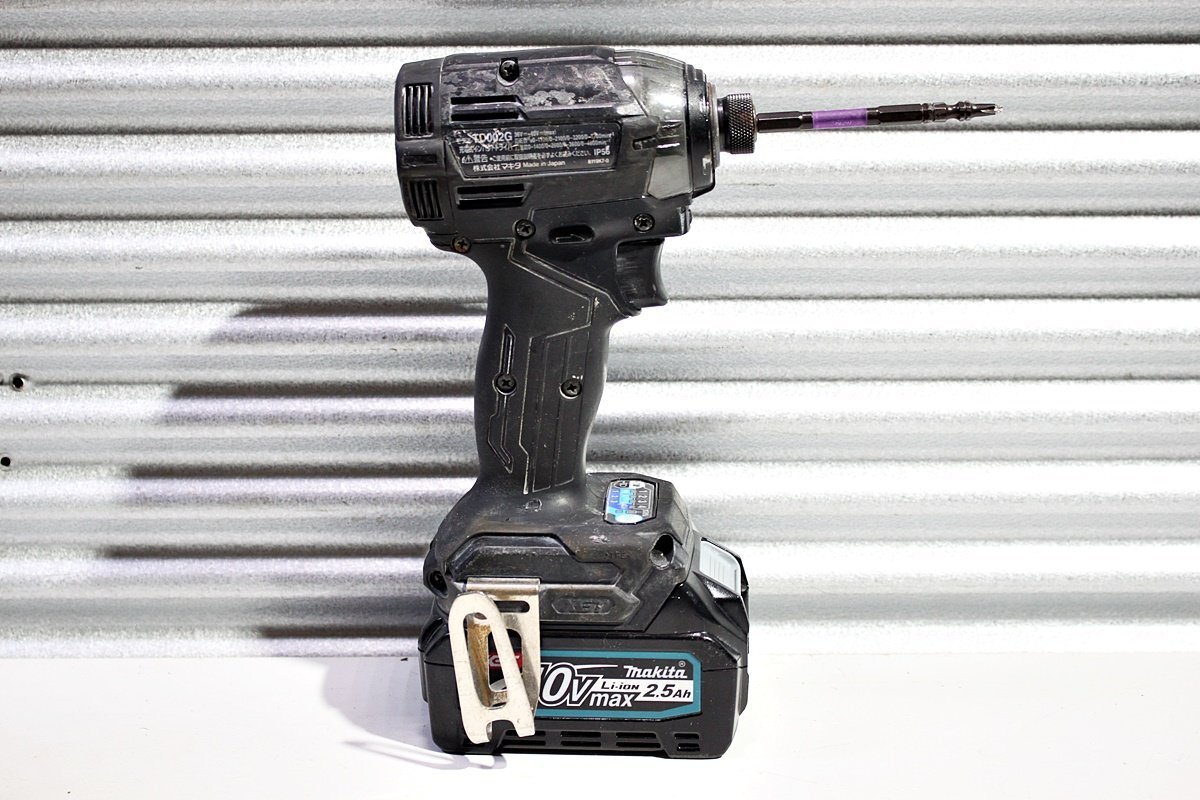 1 jpy start![ used ]makita Makita 40Vmax rechargeable impact driver TD002GRDXB battery BL4025×2* with charger 