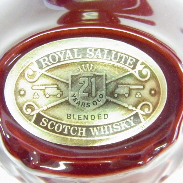 J936-Y25-2563 ROYAL SALUTE ロイヤルサルート21年 コルク折れ スコッチ 750ml 43％ 未開栓 現状品②の画像2