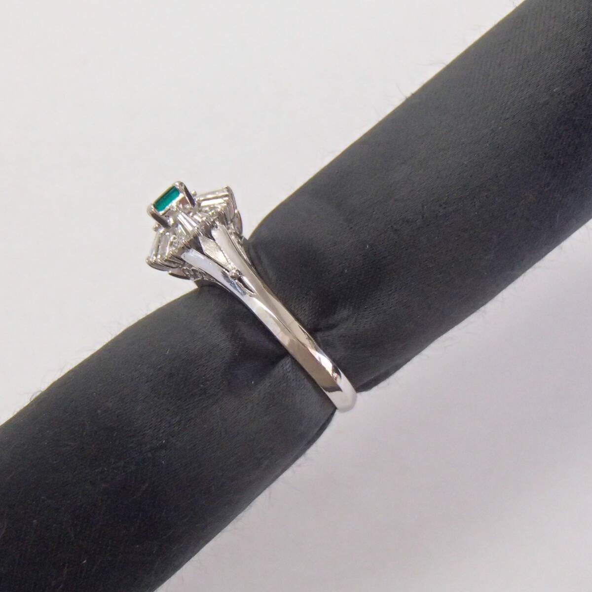 14号 pt900 エメラルド ダイヤ 0.31ct 0.35ct プラチナ リング 0.3 指輪 ダイヤモンド_画像3