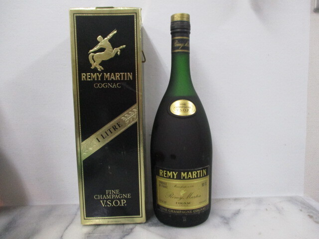 H632　古酒　1円~　REMY MARTIN　レミーマルタン　VSOP ファインシャンパーニュ　1000ml　40％　箱付_画像1
