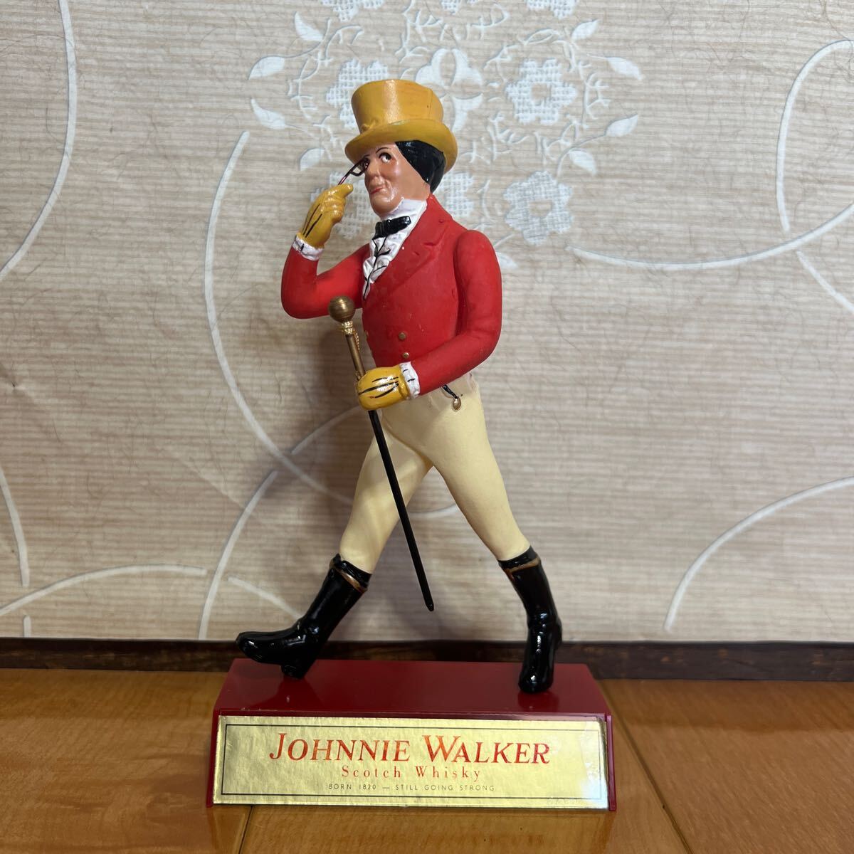JOHNNIE WALKER ジョニーウォーカー スコッチ ウイスキー 置物 人形 フィギュア ビンテージ 中古の画像1