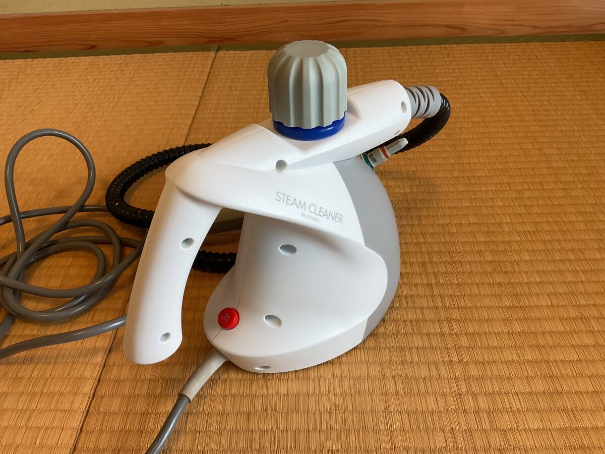 [ secondhand goods ]IRIS OHYAMA steam cleaner compact type STM-304W