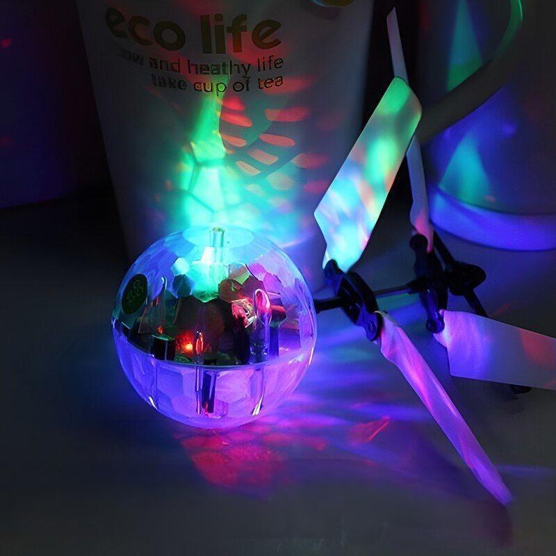フライングボール LED ヘリボール 子供 おもちゃ 光る ラジコン ドローン_画像2