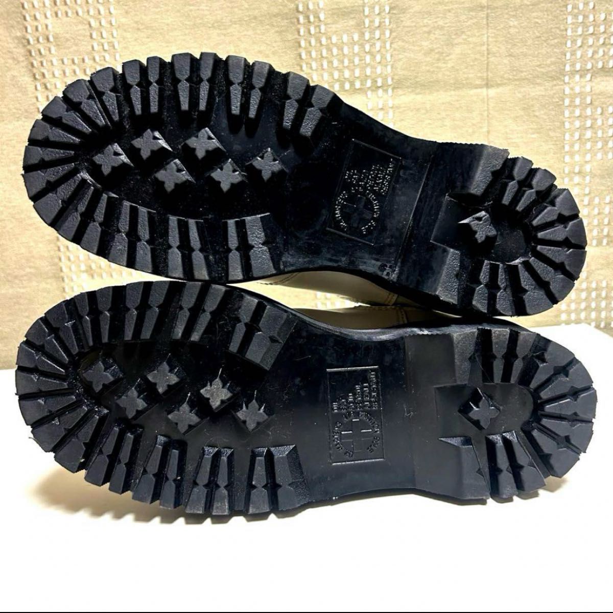 Dr.Martens 2976 QUAD UK4 公式 ドクターマーチン 廃番限定品 革靴 サイドゴア ブーツ レザー
