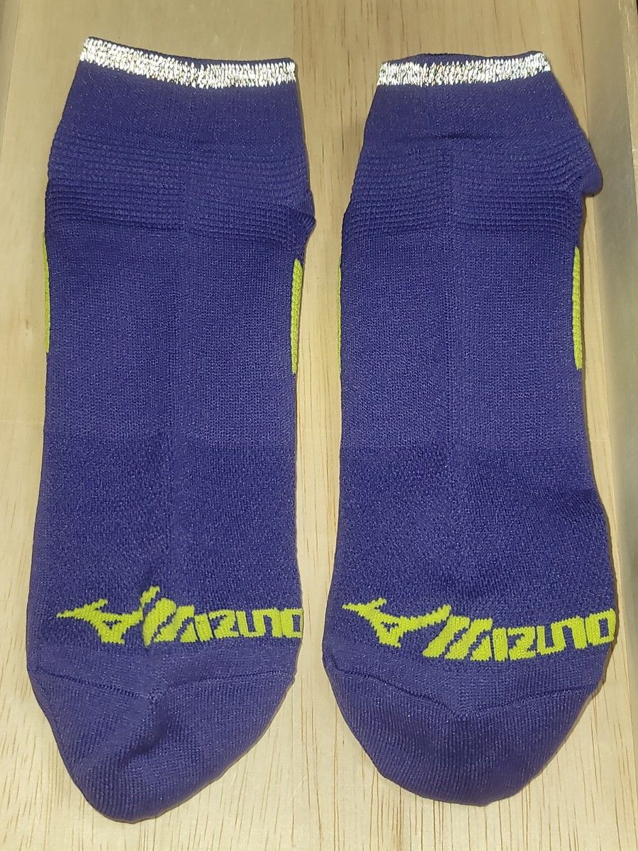 新品　ミズノ　MIZUNO　24~26　ショートソックス　靴下　反射　速乾　軽量　メッシュ　通気性　足底サポート　ランニング　丈夫