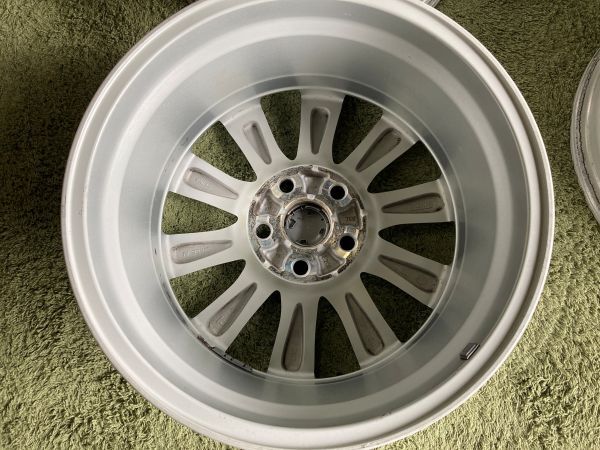 送料無料 中古ホイール トヨタ カムリ 70系 純正ホイール 17in 7.5J +45 PCD114.3 新型 ノア ヴォクシー プリウスα スタッドレス用に_画像7