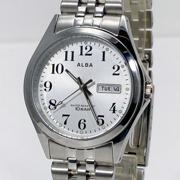 【新品/即決/送料230円/保証付】 SEIKO ALBA 見やすい 大きい 10気圧防水 3年電池 日付曜日 AQGK472 VX33-KSJ0 メンズ腕時計 Y40513-3 EB_画像1