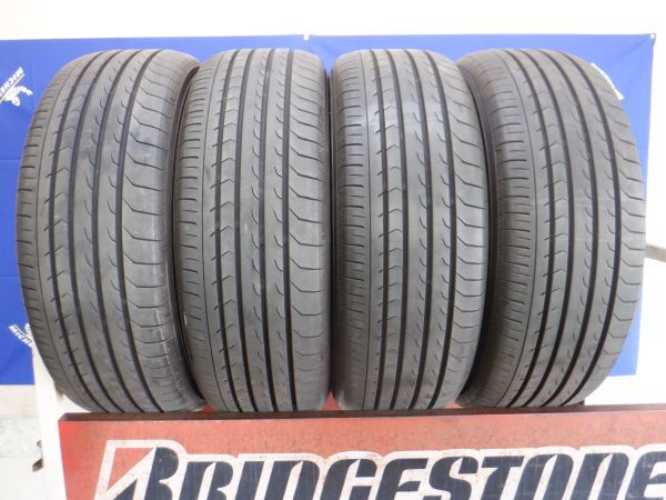 現行品♪♪♪早い者勝ち☆225/60R17 ヨコハマ BluEarth-RV RV03 4本 8～9分山 まだまだ2022年製☆☆新鮮です♪深溝です!!の画像1