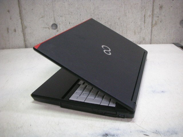 Fujitsu LIFEBOOK A577/TX(Intel Core i3 7100U 2.4GHz/8GB/SATA 500GB)難あり！現状で！_画像6