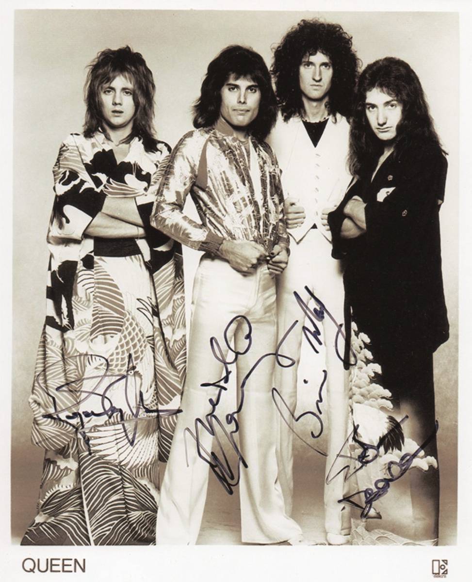 * Queen * member. autographed photo *25x20cm*