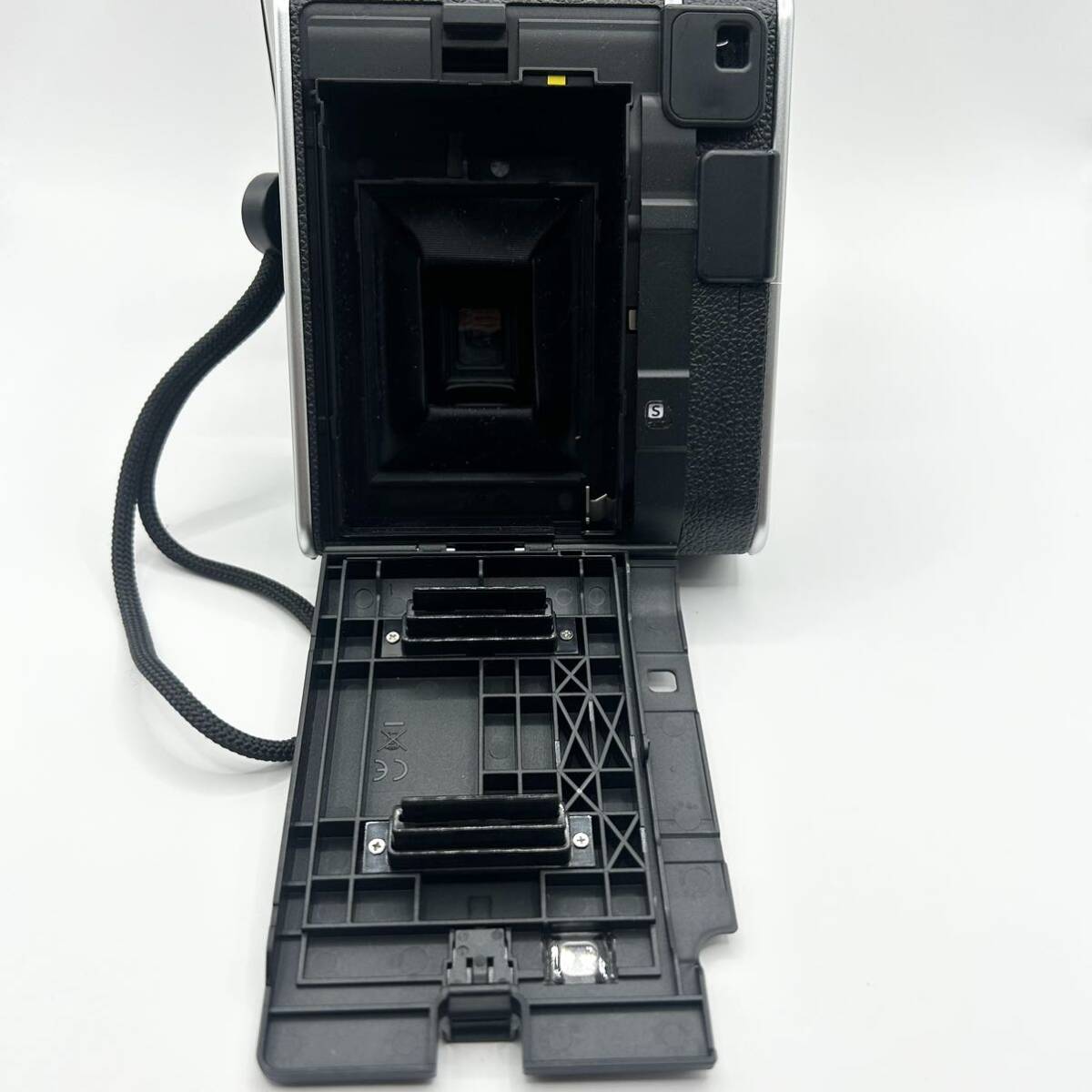 FUJIFILM instax mini 40 Cheki camera electrification has confirmed 