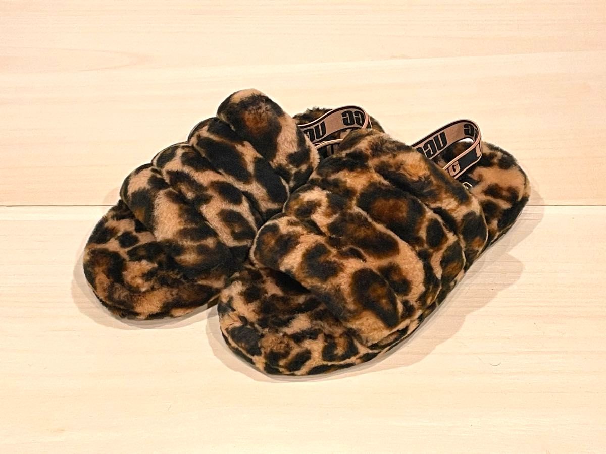 新品未使用 UGG FLUFF YEAH SLIDE PANTHER PRINT レオパード ヒョウ柄 23.5cm サンダル