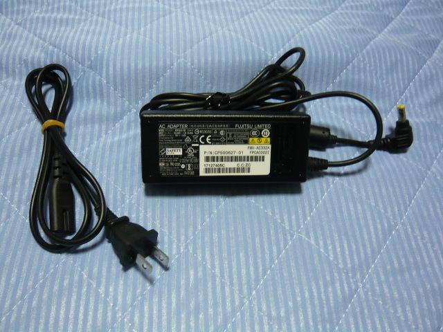  Fujitsu AC adapter 19V-3.42A(FMV-AC332A) outer diameter 5.5mm* inside diameter 2.5mm* secondhand goods * free shipping * anonymity delivery *