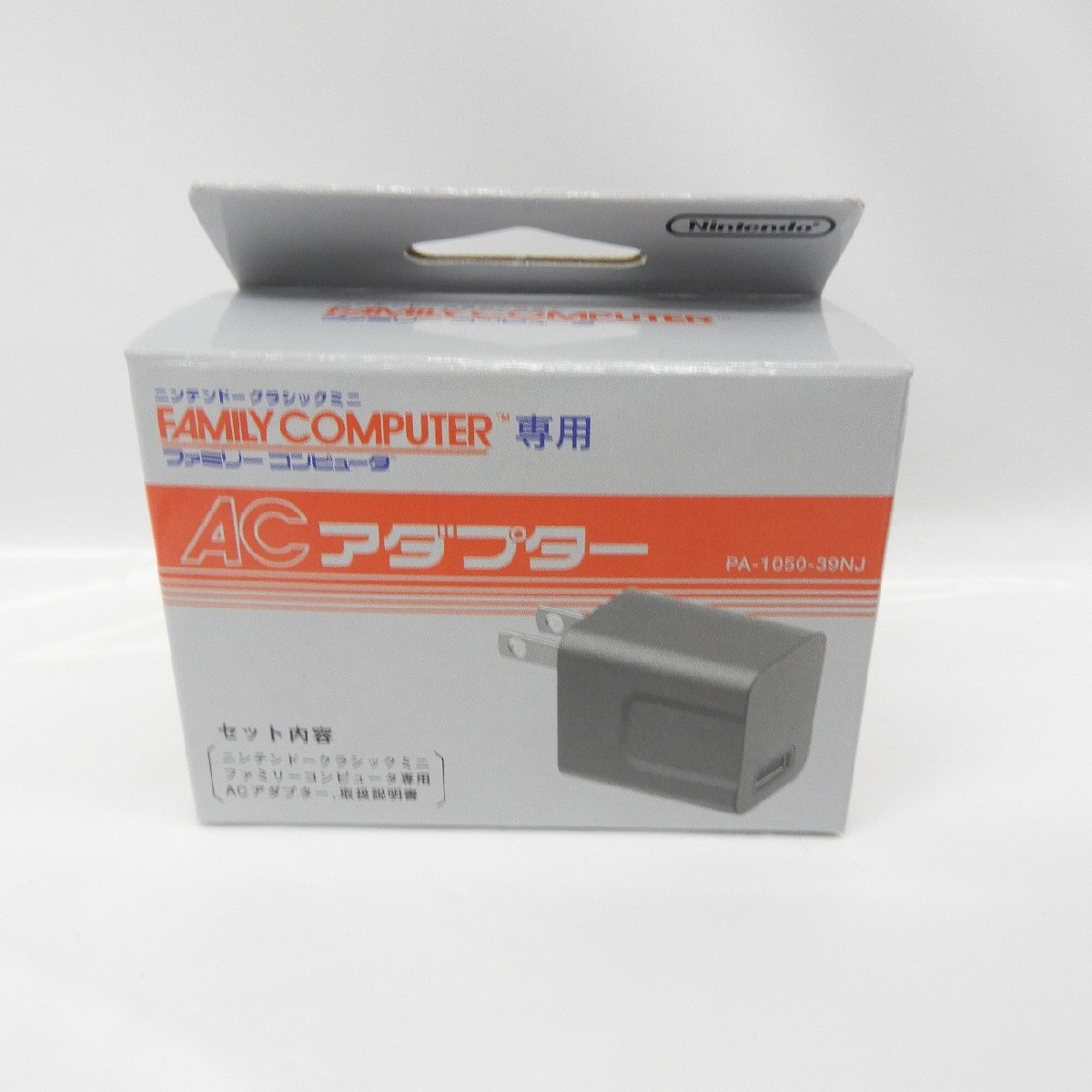 [ unused goods ] nintendo Nintendo Nintendo Classic Mini Family computer + optional AC adaptor attaching .726100546 0512