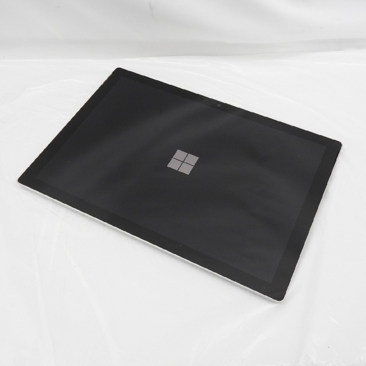 【中古品】Microsoft タブレットPC Surface Pro6 1796 128GB タイプカバー付き win11/corei5/8GB/SSD128GB ※ベゼル割れ有 11566044 0512の画像2